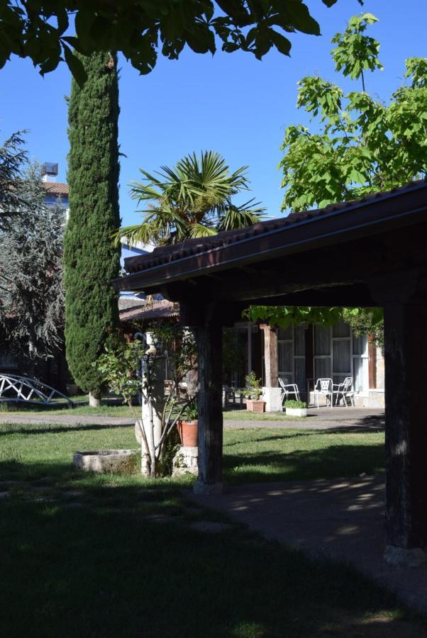 Hotel Las Casitas Del Jardin Tudela de Duero ภายนอก รูปภาพ