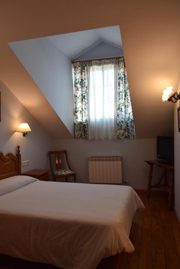 Hotel Las Casitas Del Jardin Tudela de Duero ภายนอก รูปภาพ