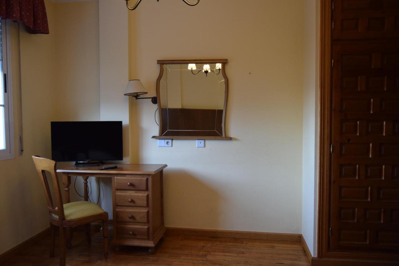 Hotel Las Casitas Del Jardin Tudela de Duero ภายนอก รูปภาพ